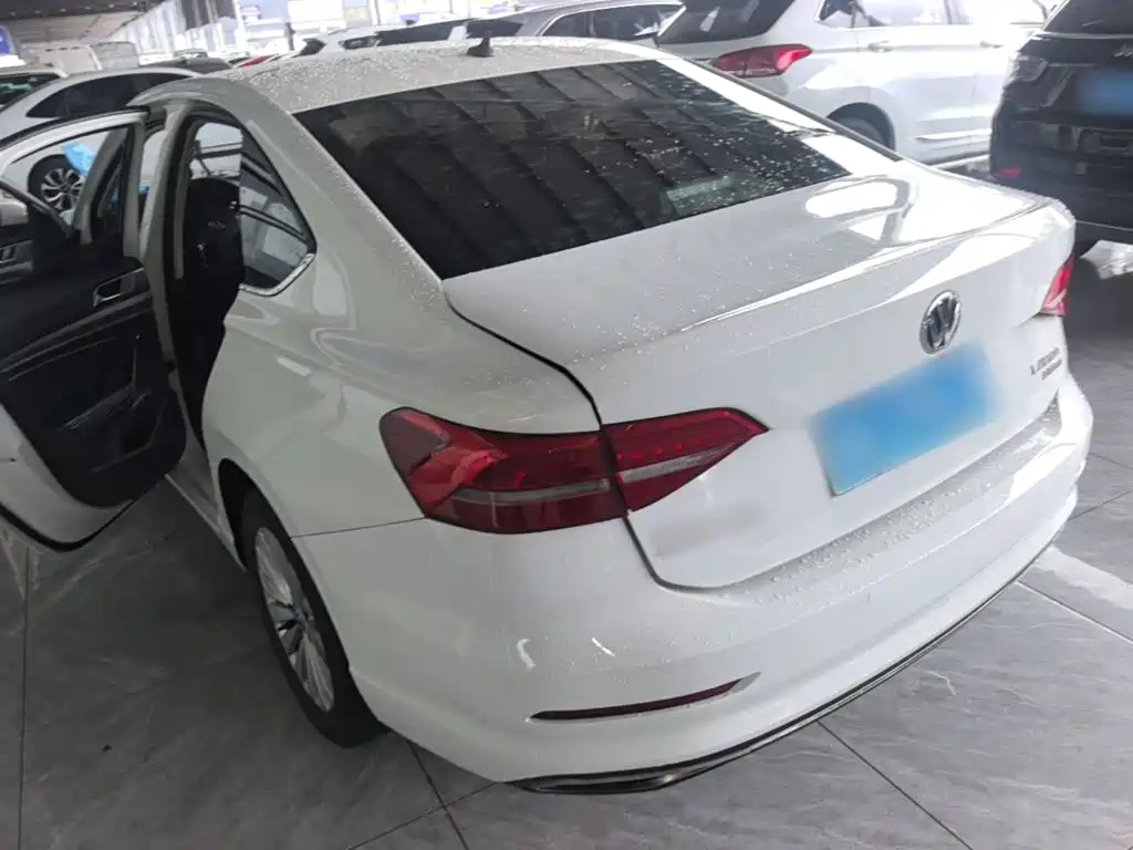Volkswagen Lavida — миниатюра 5