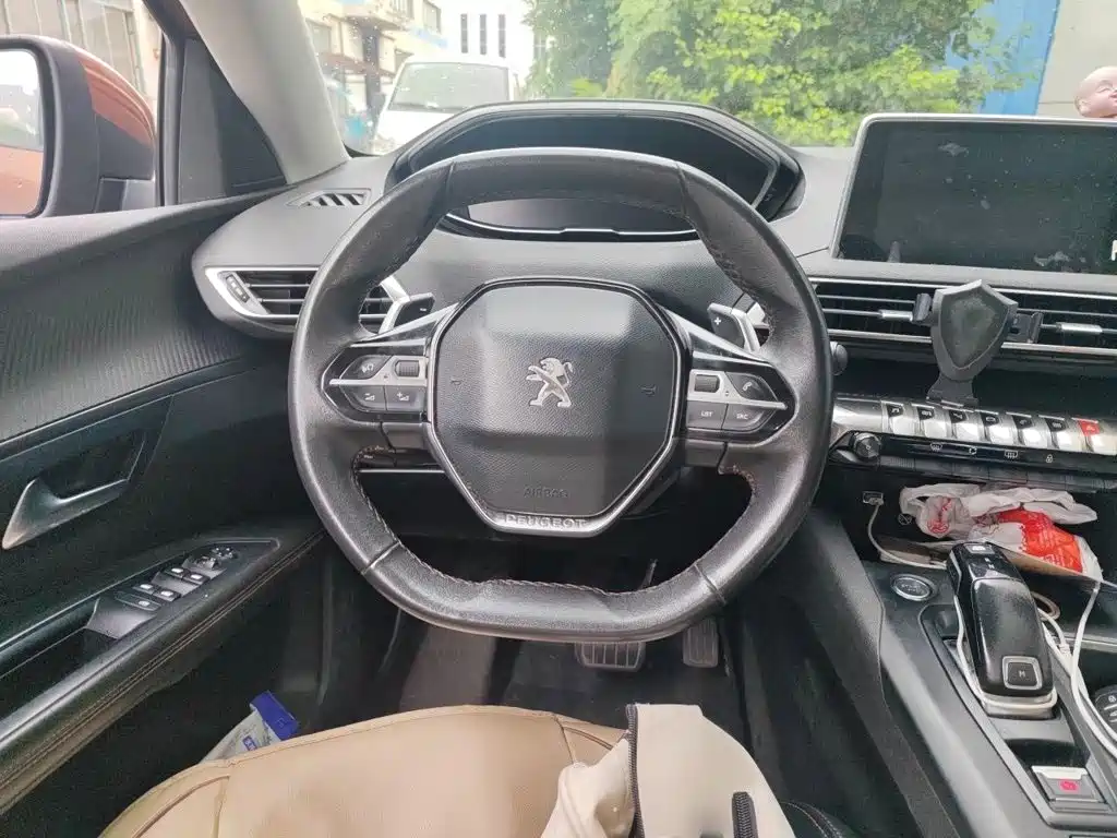 Peugeot 4008 — миниатюра 3