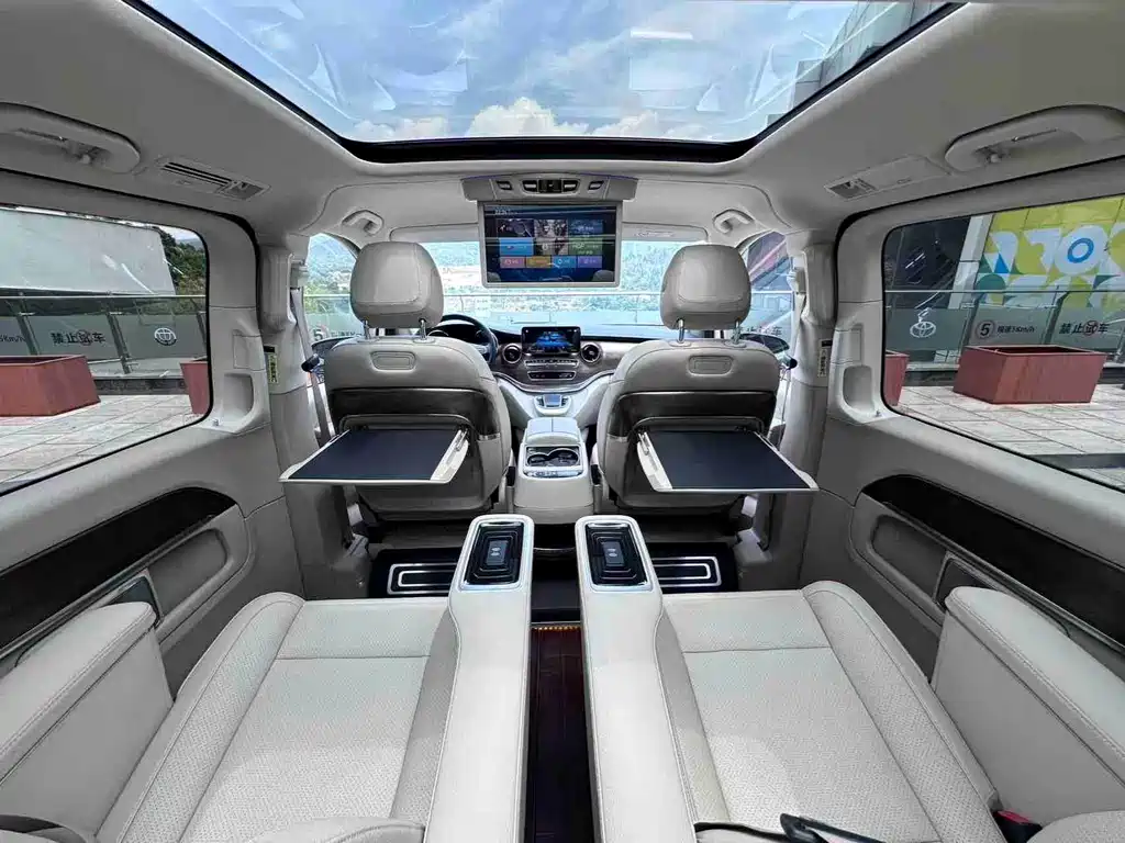 Mercedes-Benz V-Class — миниатюра 17
