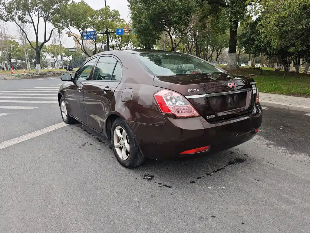 Geely Emgrand Classic — миниатюра 9