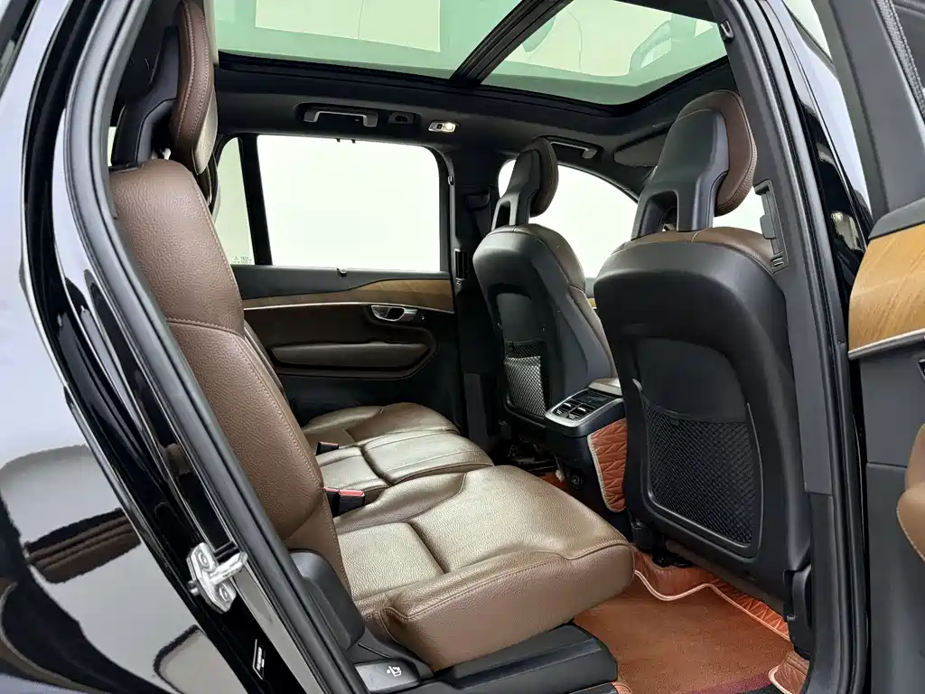 Volvo XC90 — миниатюра 16
