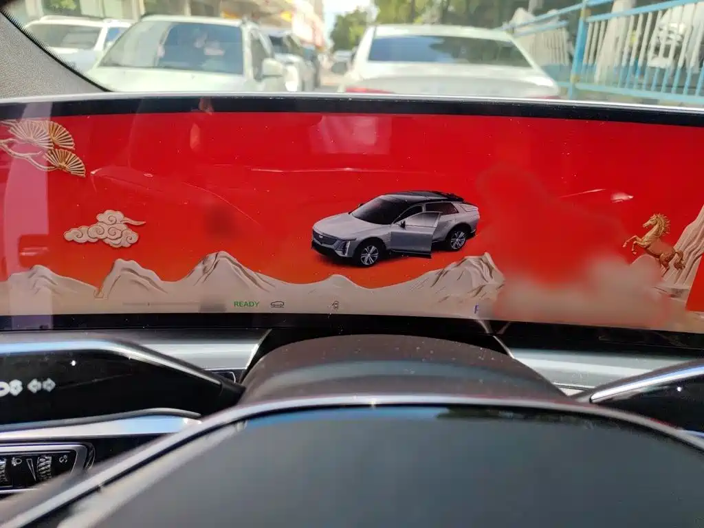 Cadillac Lyriq — миниатюра 4
