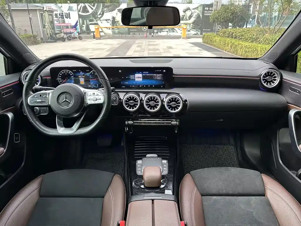 Mercedes-Benz A-Class — миниатюра 10