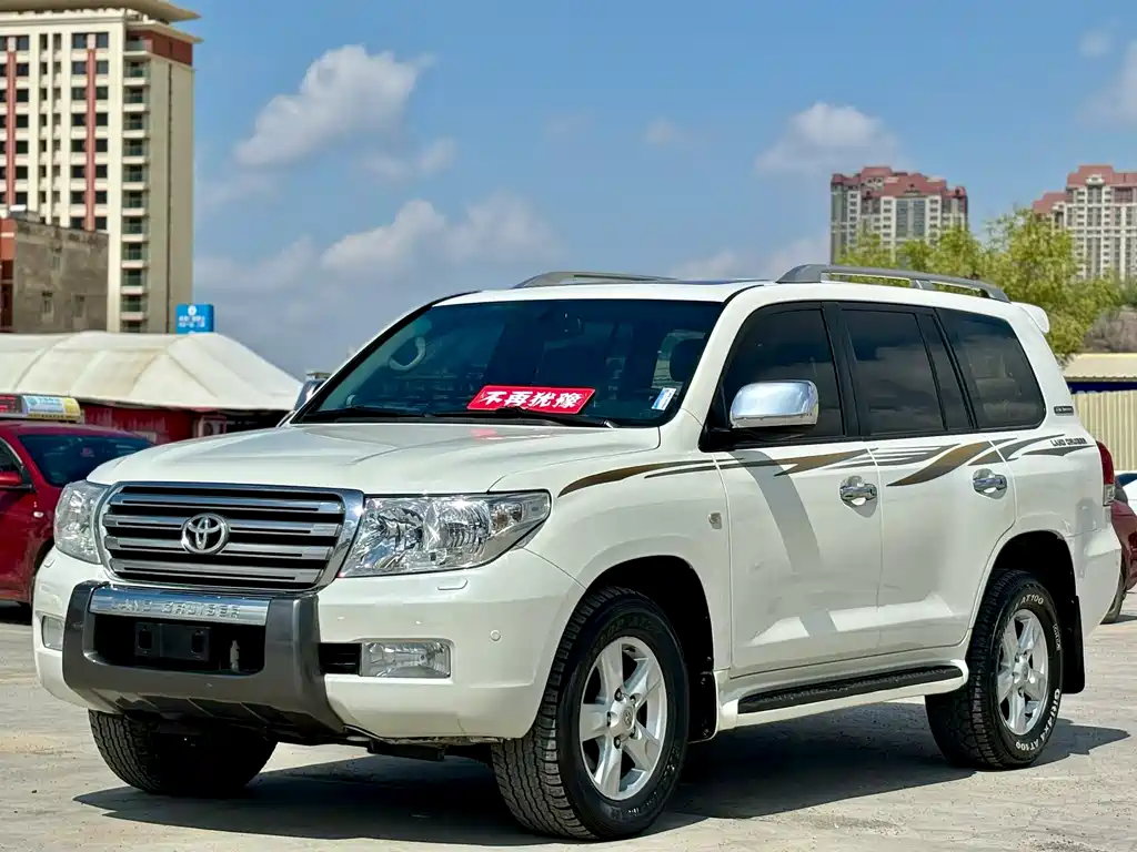 Toyota Land Cruiser 2012