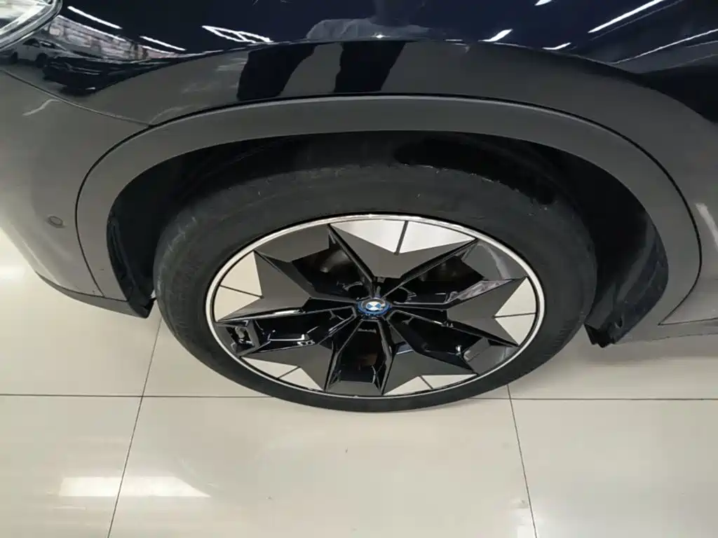 BMW iX3 — миниатюра 23