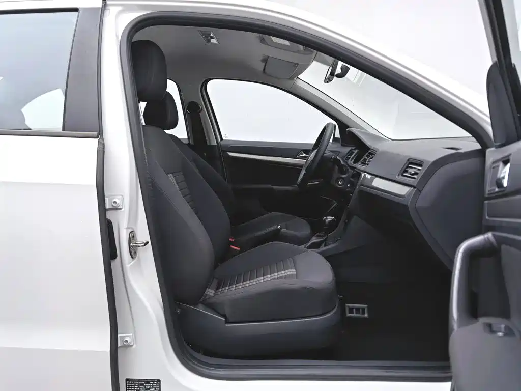 Volkswagen Lavida — миниатюра 23