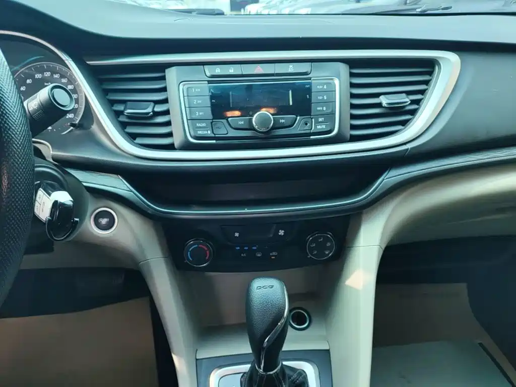 Buick Excelle — миниатюра 13