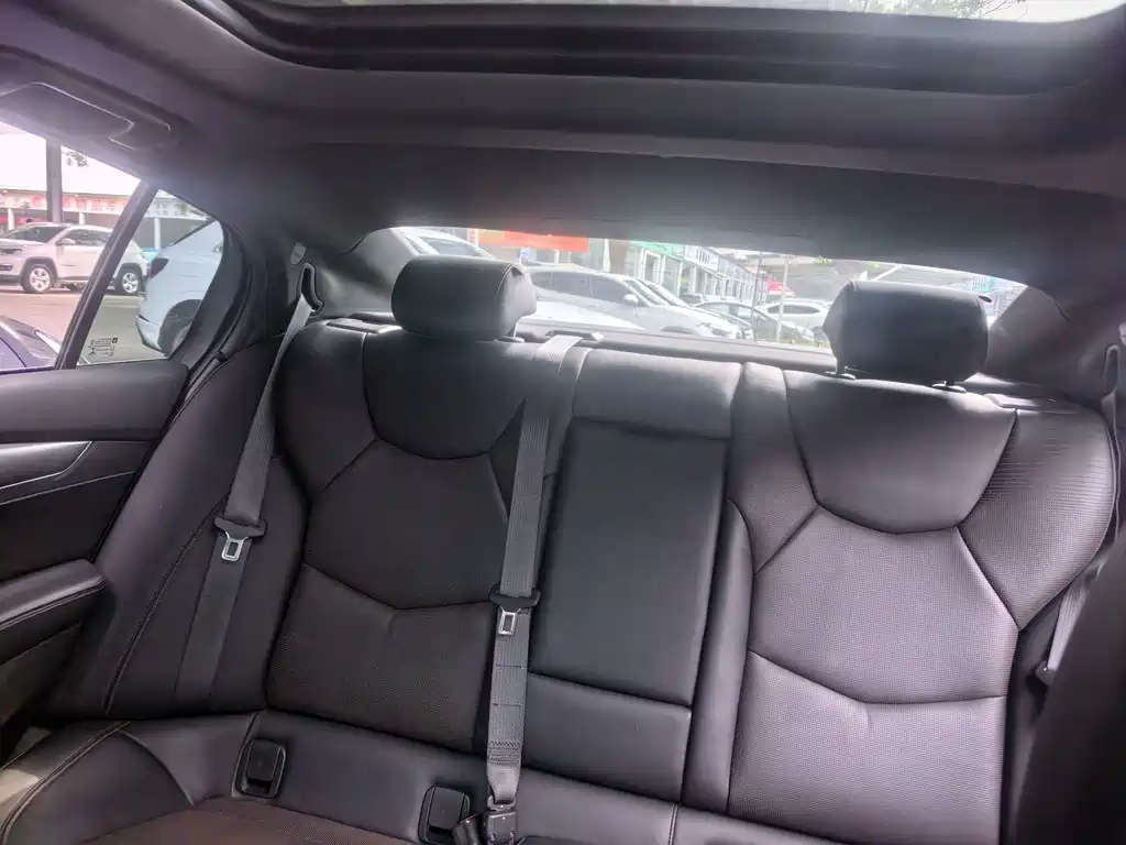 Cadillac CT5 — миниатюра 5