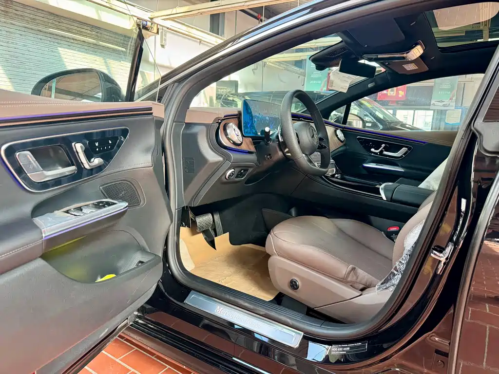 Mercedes-Benz EQE 2025 500 4MATIC