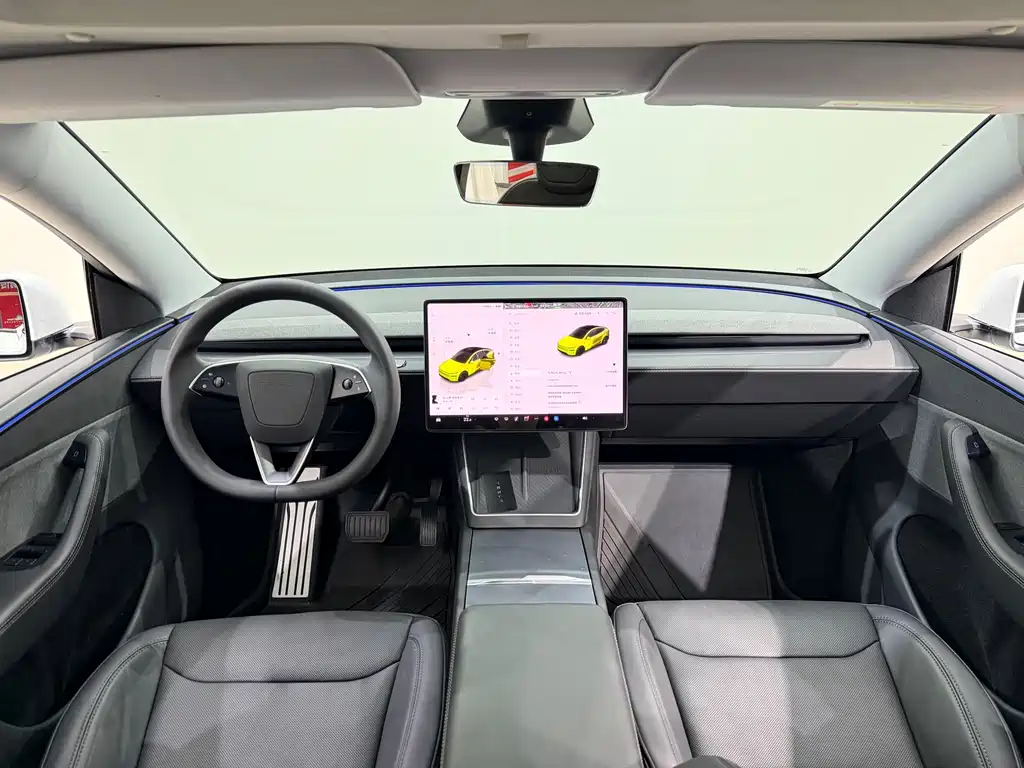 Tesla Model Y — миниатюра 15