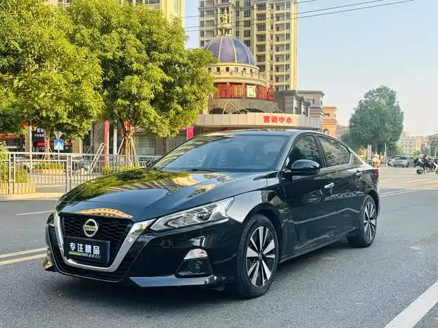 NISSAN TEANA