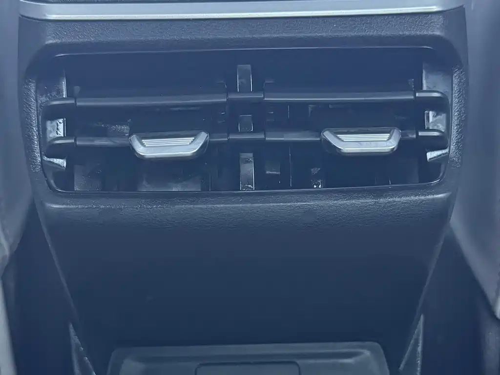 Geely Emgrand — миниатюра 12