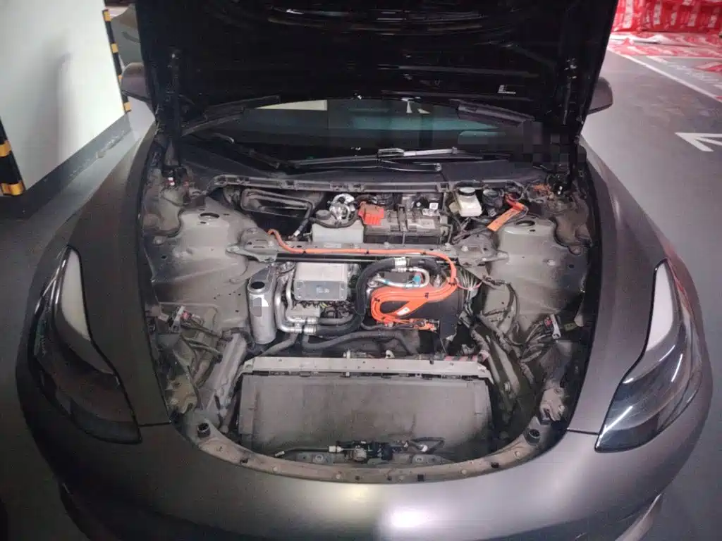 Tesla Model 3 — миниатюра 11