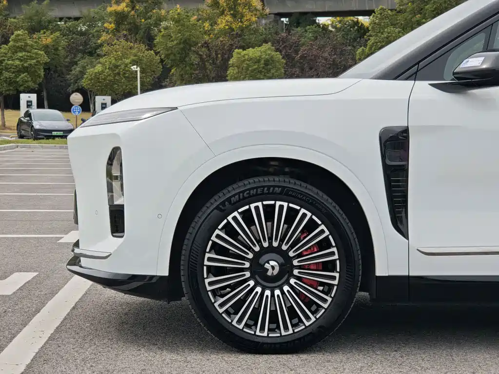 NIO ES8 — миниатюра 11