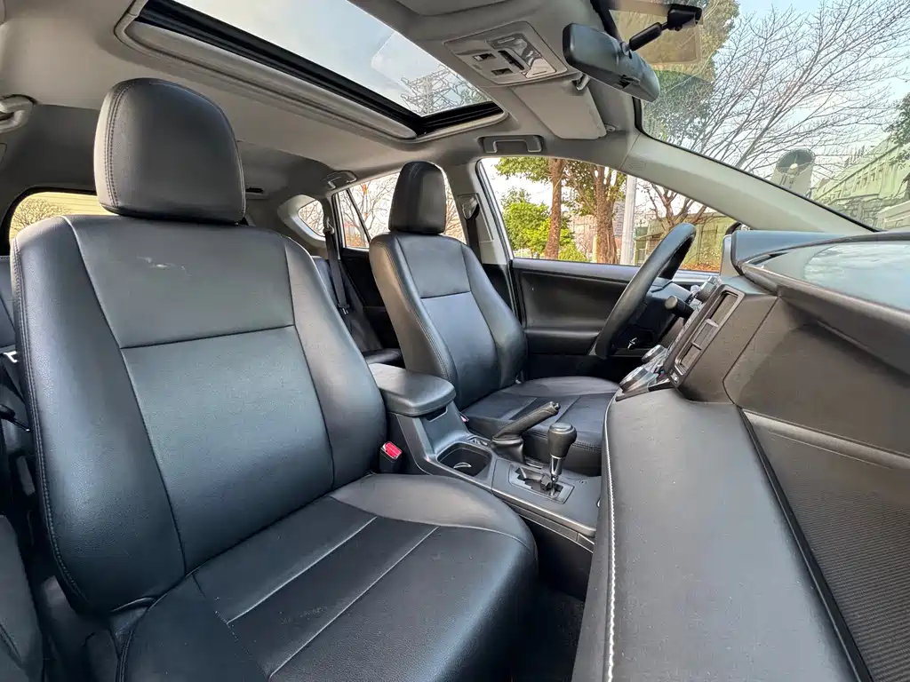 TOYOTA RAV4 RONGFANG