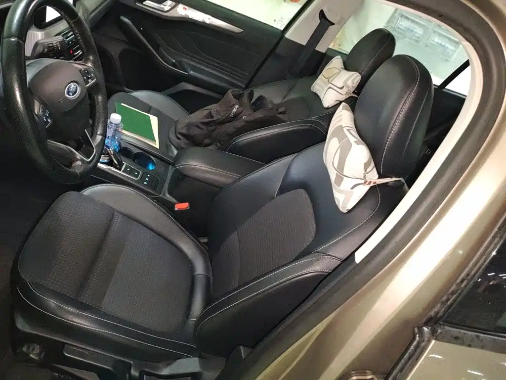 Ford Focus — миниатюра 16