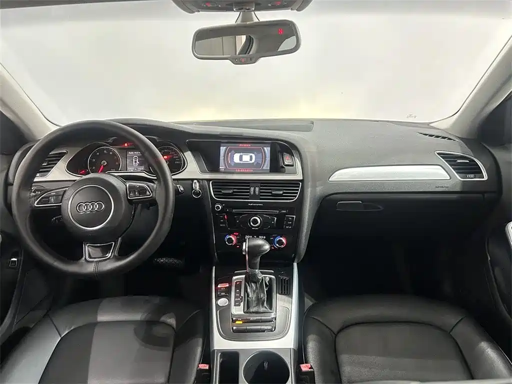 Audi A4L 2016 35 TFSI AT