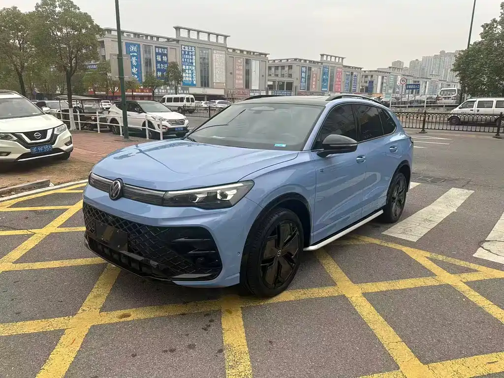 Volkswagen Tiguan L 2024