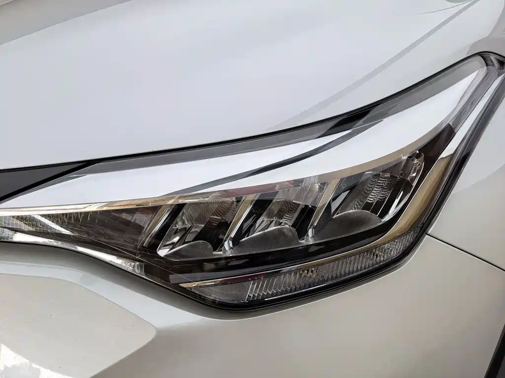 Toyota Izoa 2023 2.0L