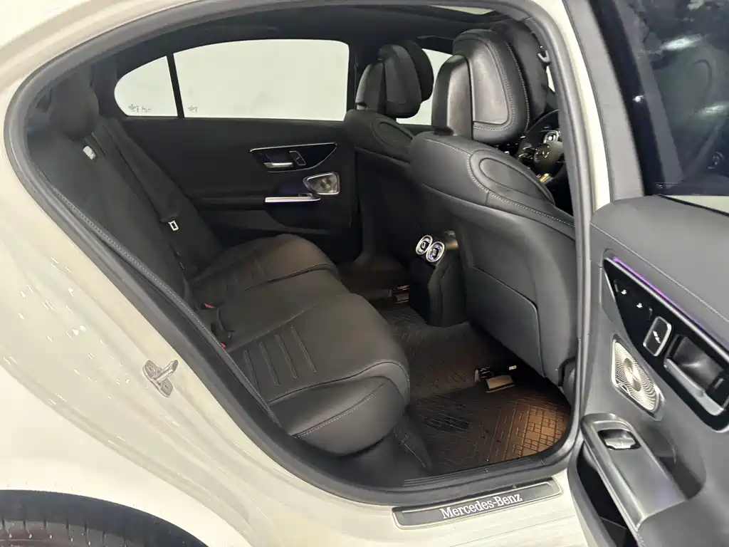 Mercedes-Benz C-Class — миниатюра 25