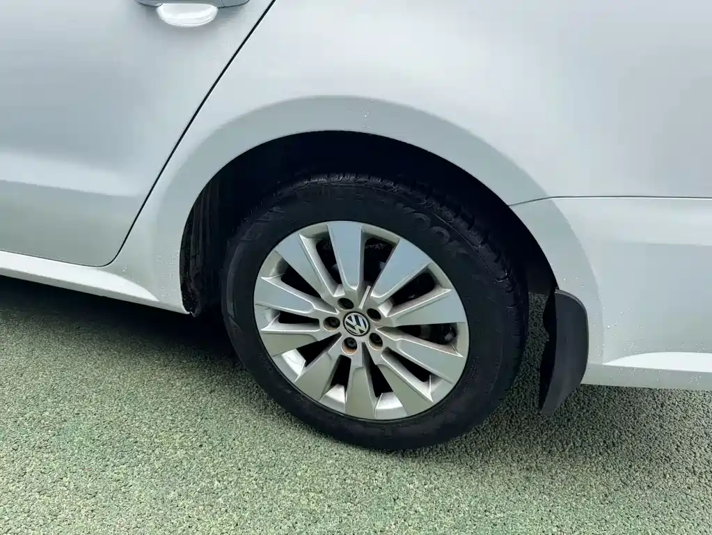 Volkswagen Lavida — миниатюра 10