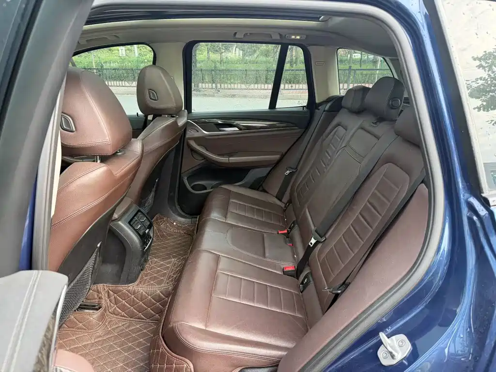 BMW X3 — миниатюра 7