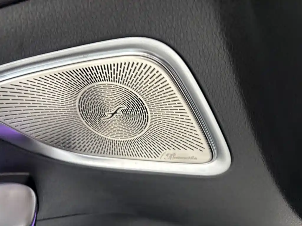 Mercedes-Benz C-Class — миниатюра 13