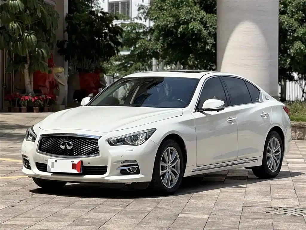 Купить Infiniti Q50L