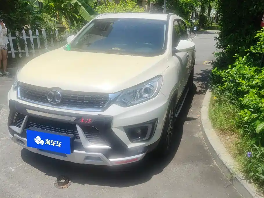 BAIC Senova X35