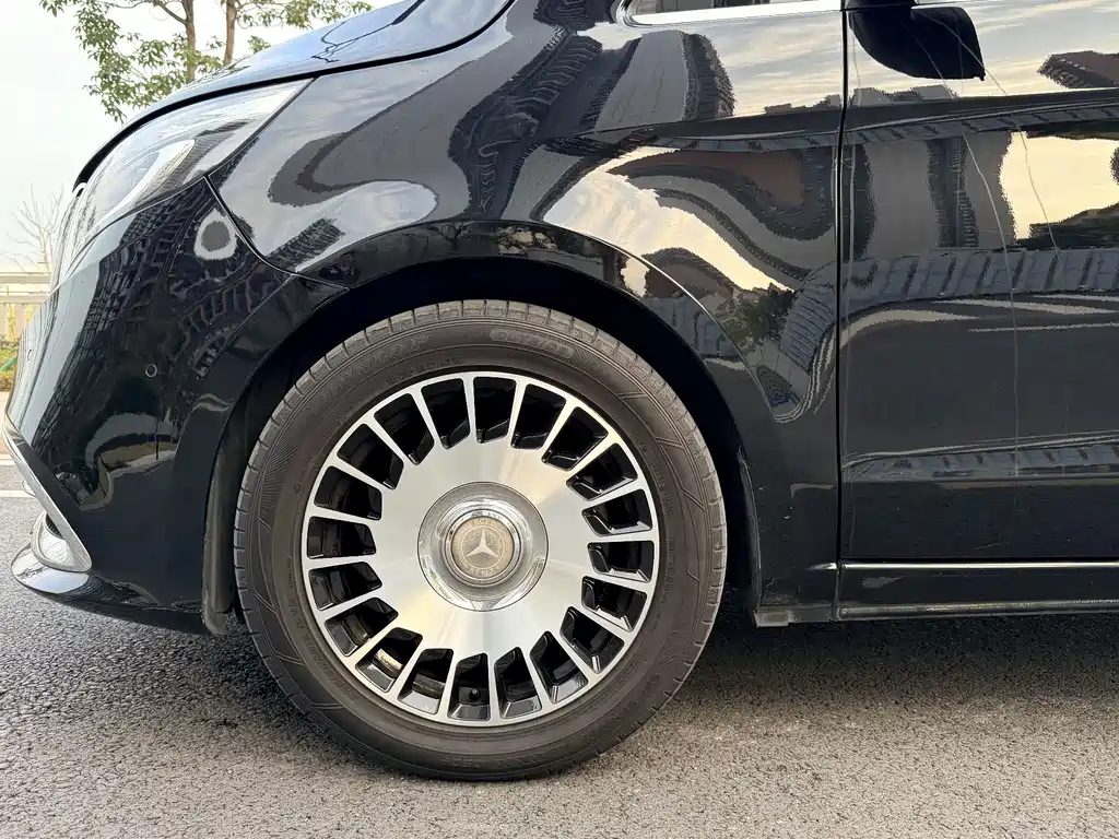 MERCEDES-BENZ V CLASS