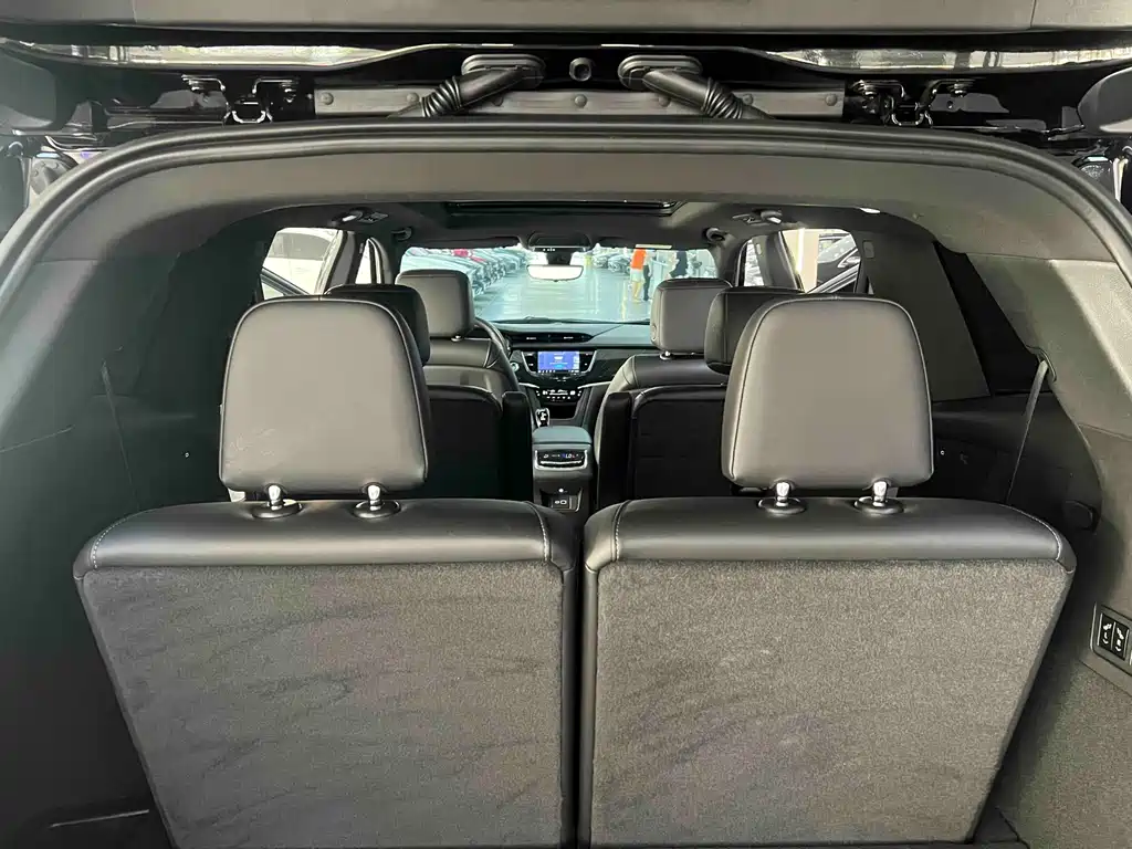 Cadillac XT6 — миниатюра 13