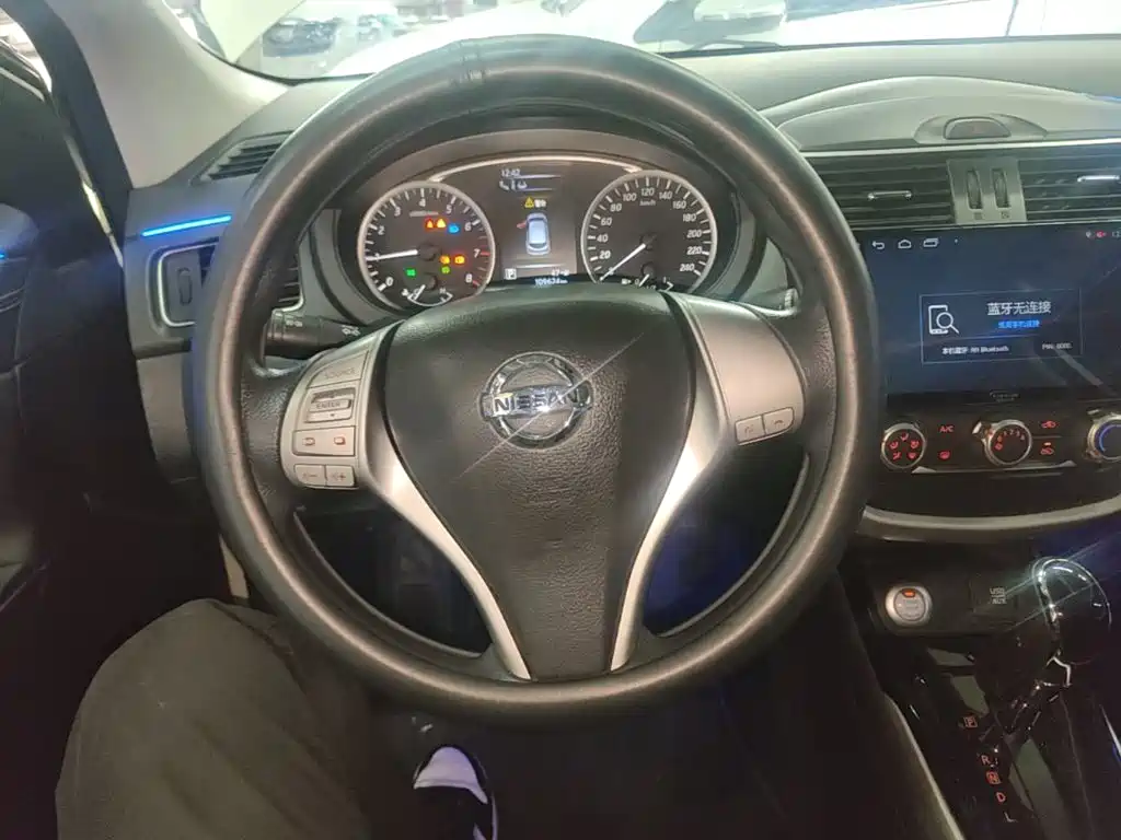 Nissan Tiida — миниатюра 11