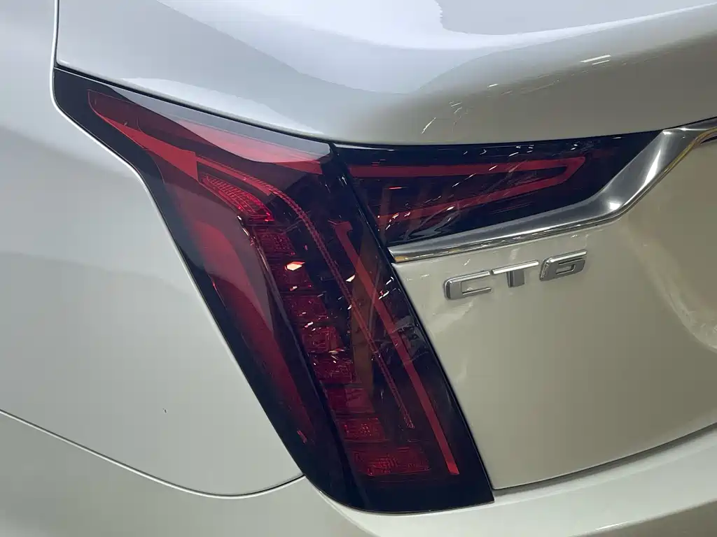 Cadillac CT6 — миниатюра 10