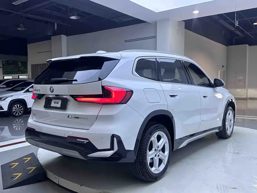 BMW X1 2023 sDrive20Li X
