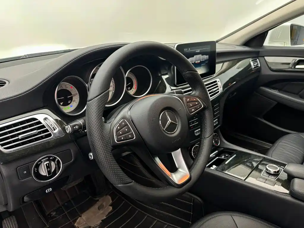Mercedes-Benz CLS — миниатюра 18