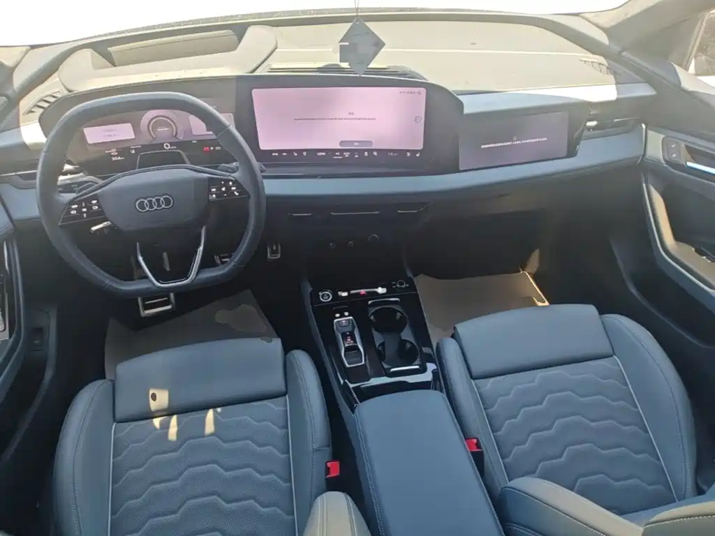 Audi Q6L e-tron — миниатюра 14