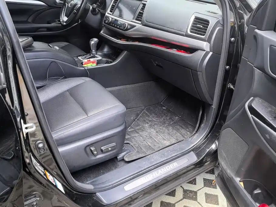 Toyota Highlander — миниатюра 8