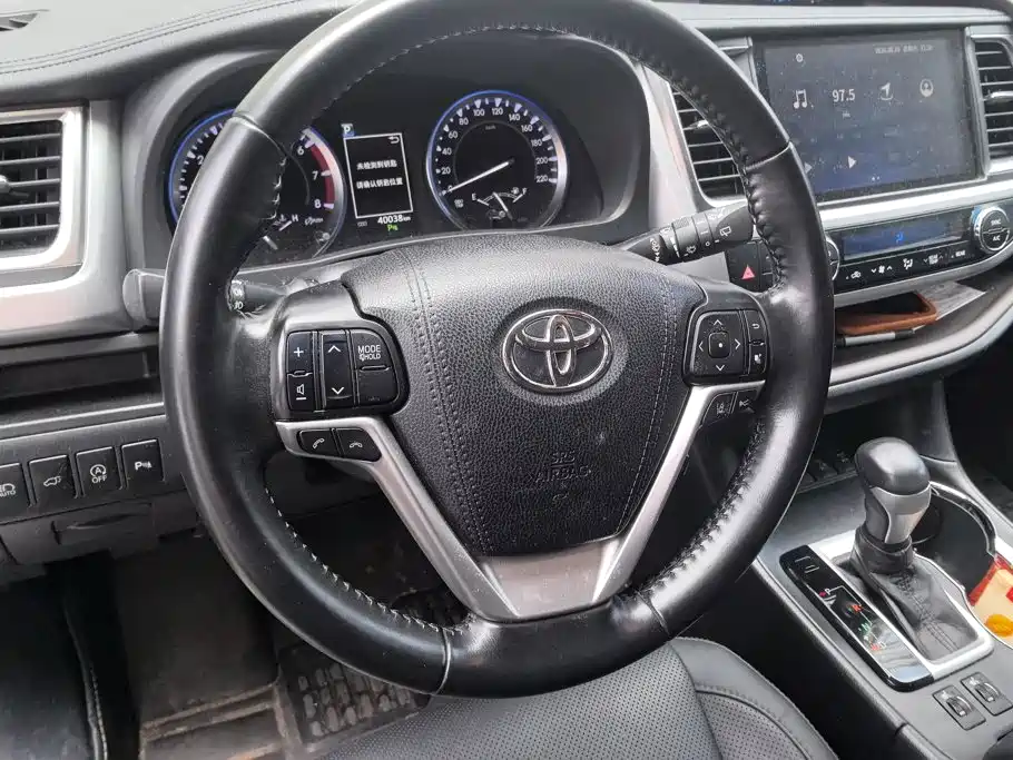Toyota Highlander — миниатюра 15