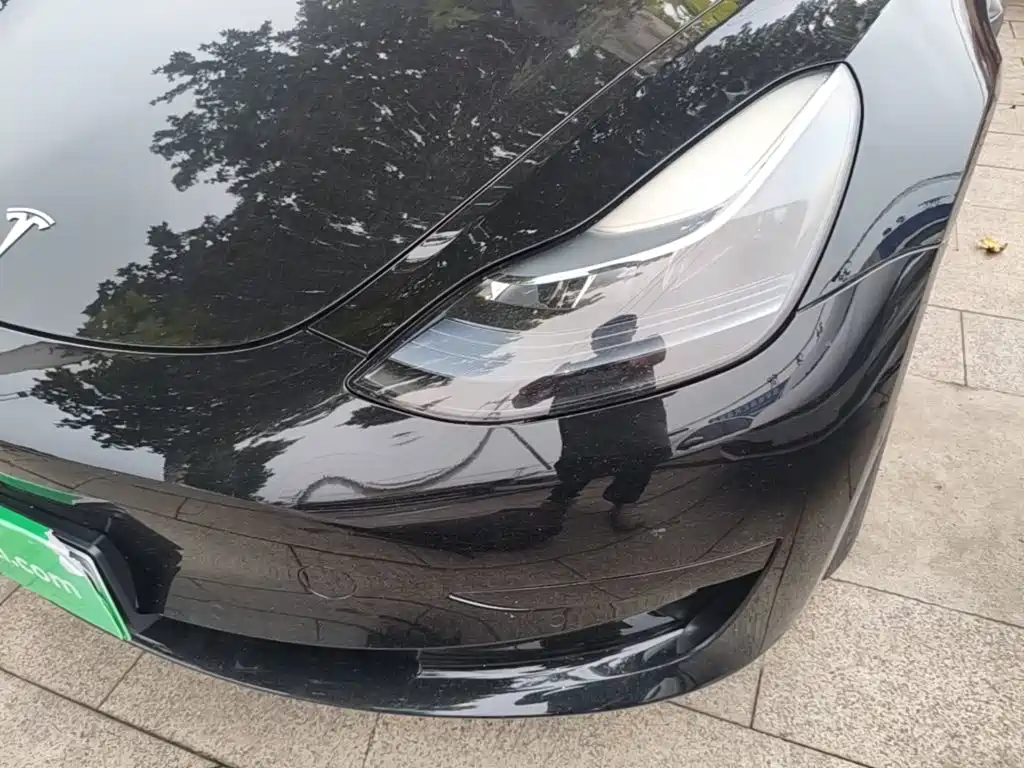 Tesla Model 3 — миниатюра 24