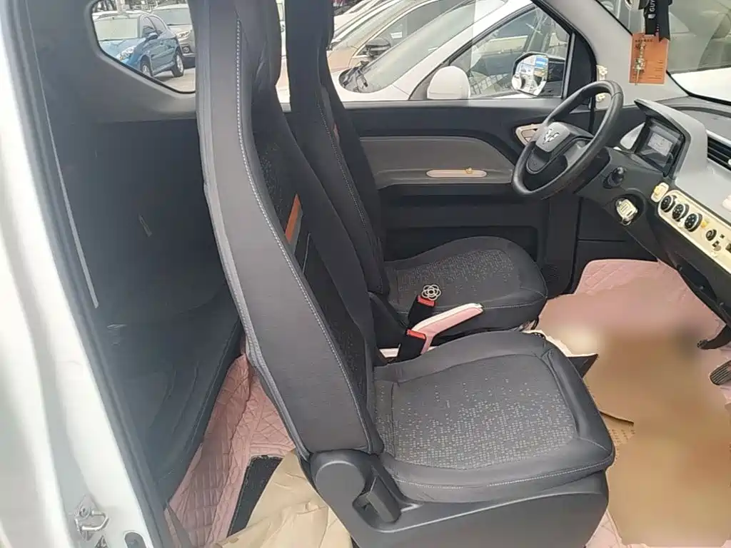 Wuling MINIEV — миниатюра 25