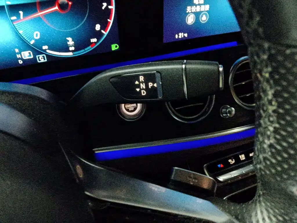 Mercedes-Benz E-Class — миниатюра 7
