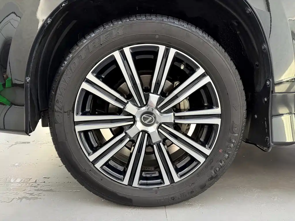 Lexus LX — миниатюра 24