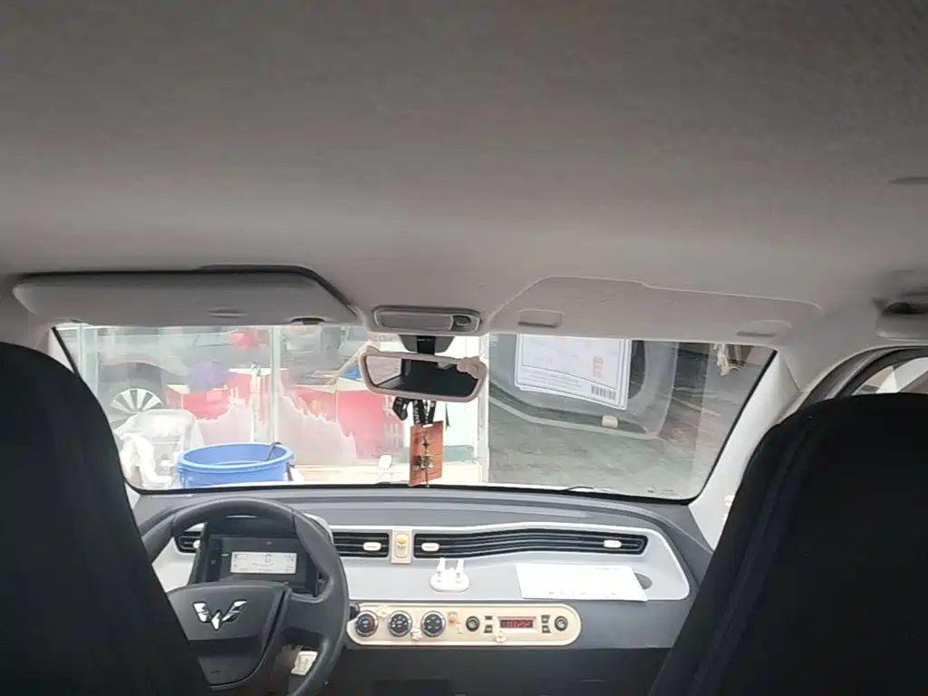 Wuling MINIEV — миниатюра 18