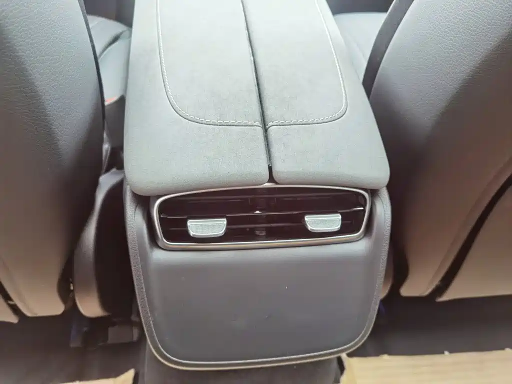 Mercedes-Benz EQS — миниатюра 13