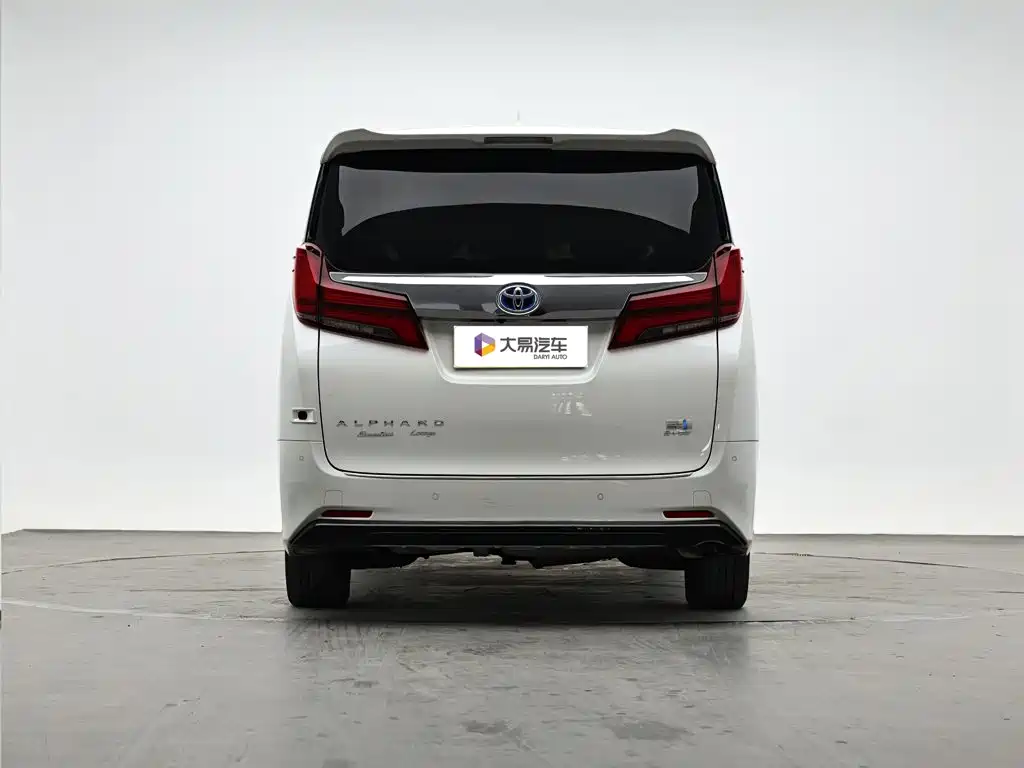 Toyota Alphard — миниатюра 4