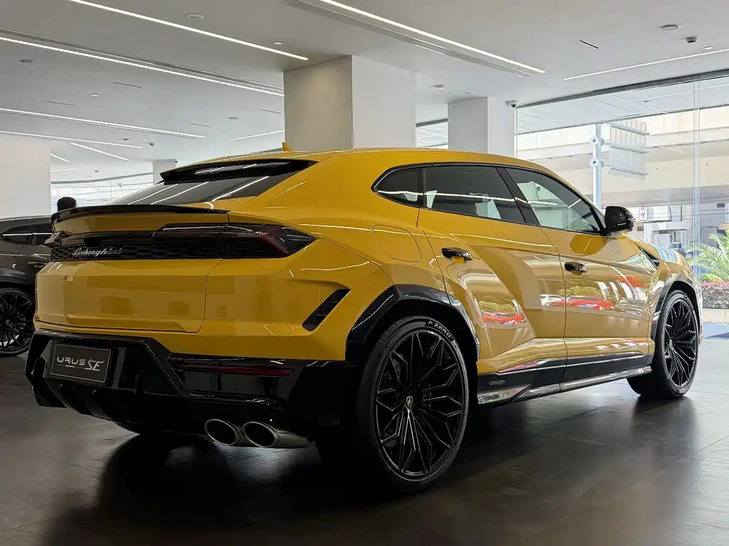 Lamborghini Urus SE — фотографии объявления, Фото 10