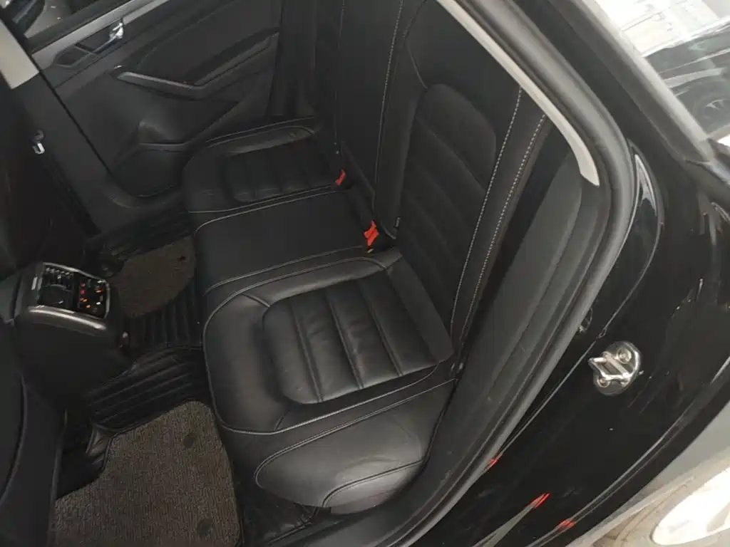 Volkswagen Passat — миниатюра 17