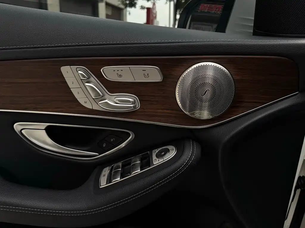 Mercedes-Benz GLC — миниатюра 8