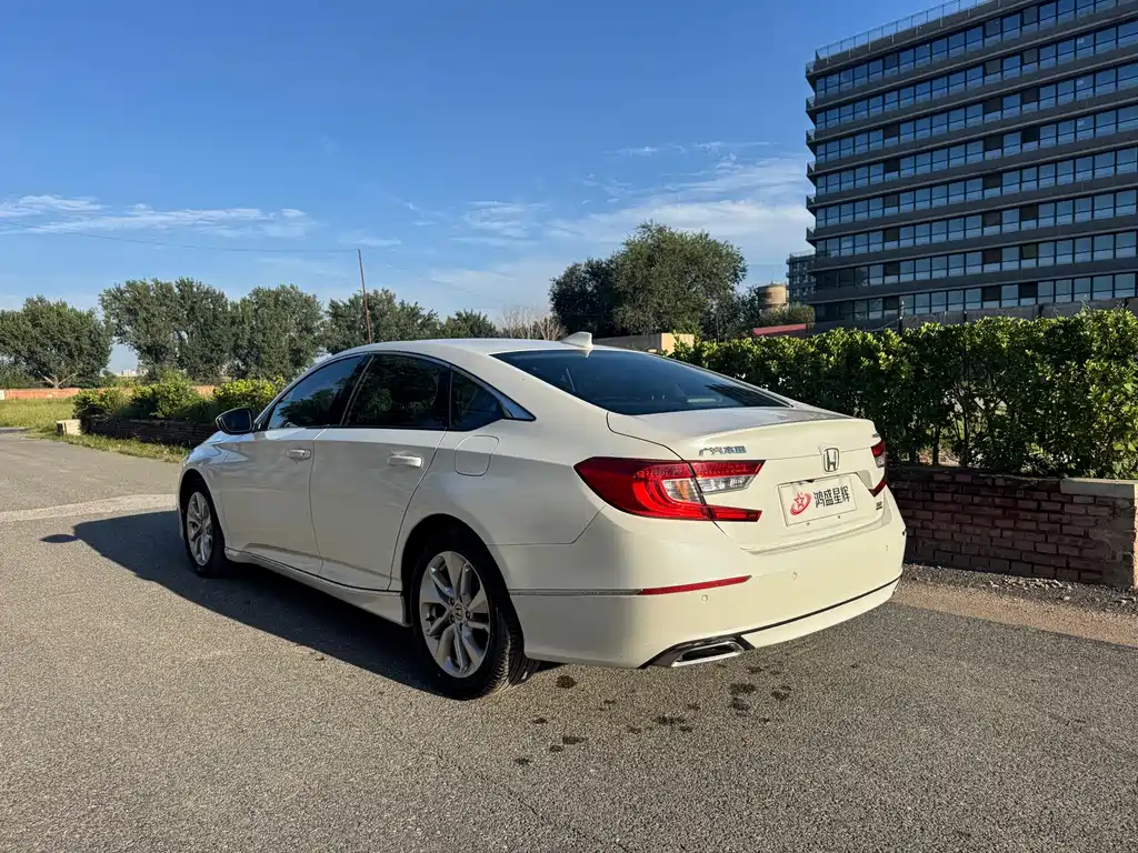 Honda Accord — миниатюра 6