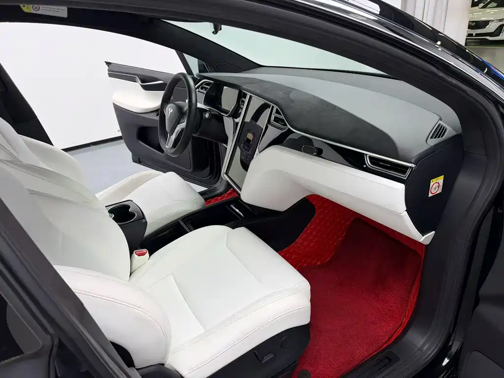 Tesla Model X — миниатюра 4